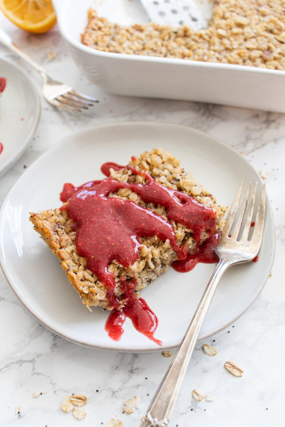 Slices of Strawberry Lemonade Oatmeal Bake served on a plate