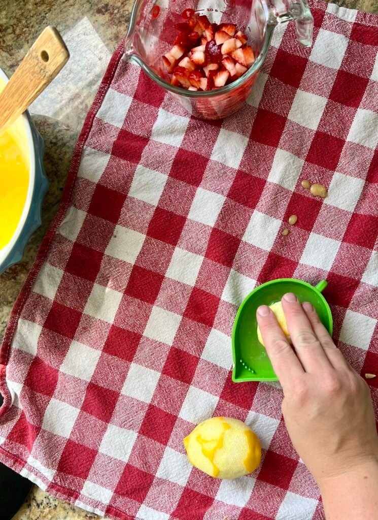 Strawberry Lemonade Bars on a gingham cloth