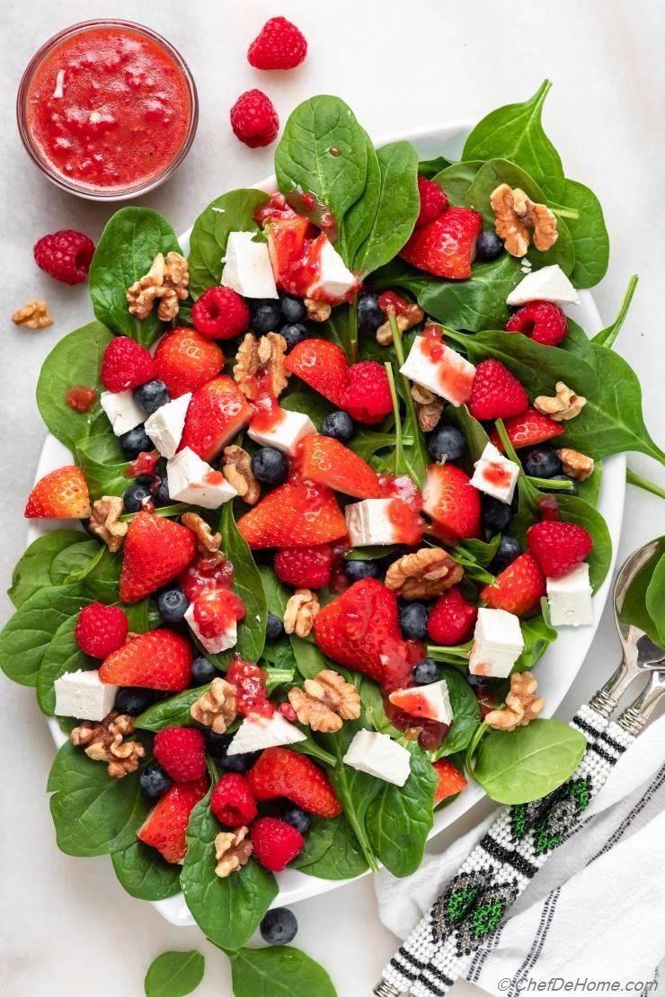 fresh strawberry spinach salad with raspberry vinaigrette