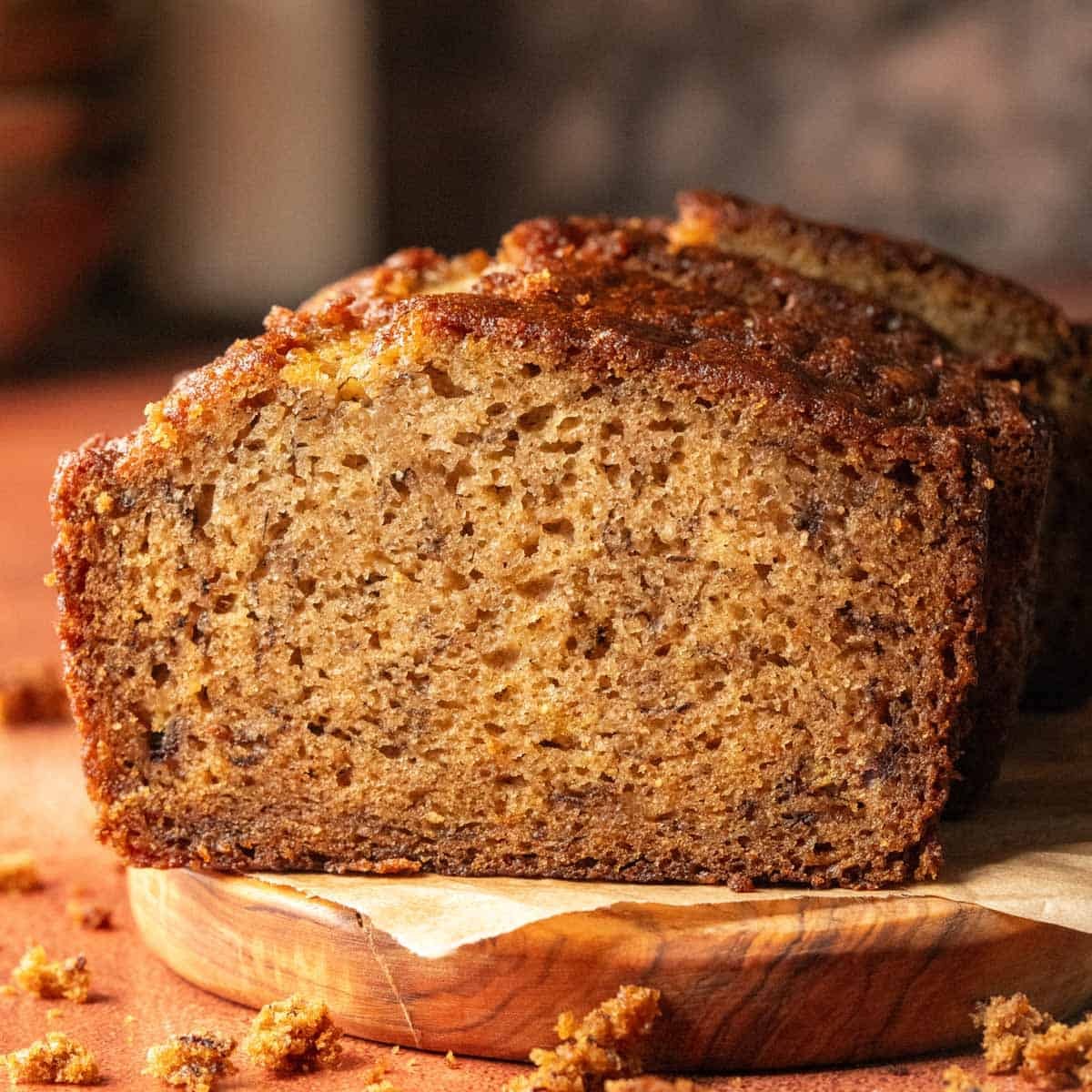close up of cardamom spiced banana bread slices